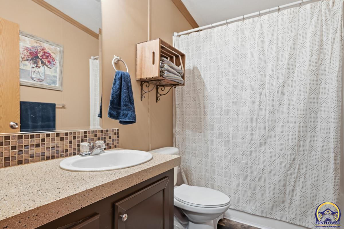 10920 South Jordan Road Wakarusa, KS 66546 - Photo 19 of 29