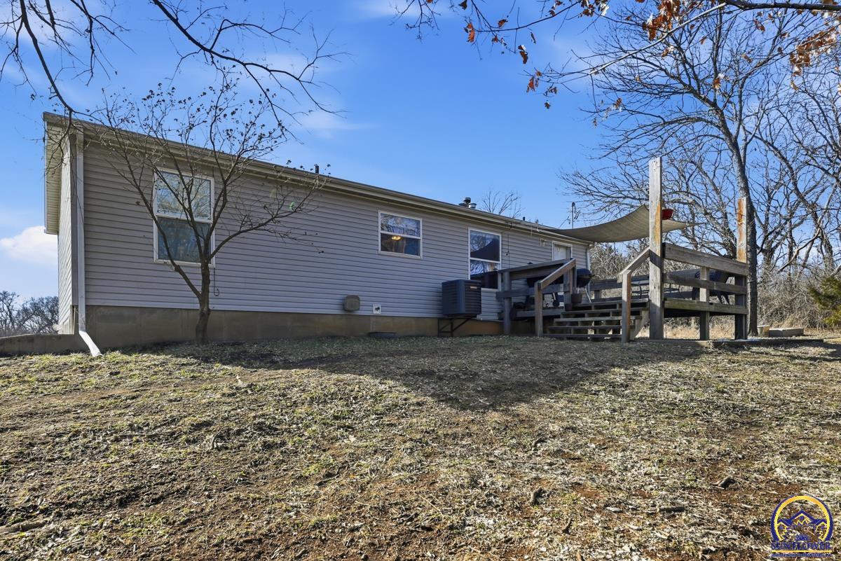 10920 South Jordan Road Wakarusa, KS 66546 - Photo 4 of 29