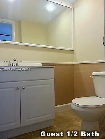 a close view of sink