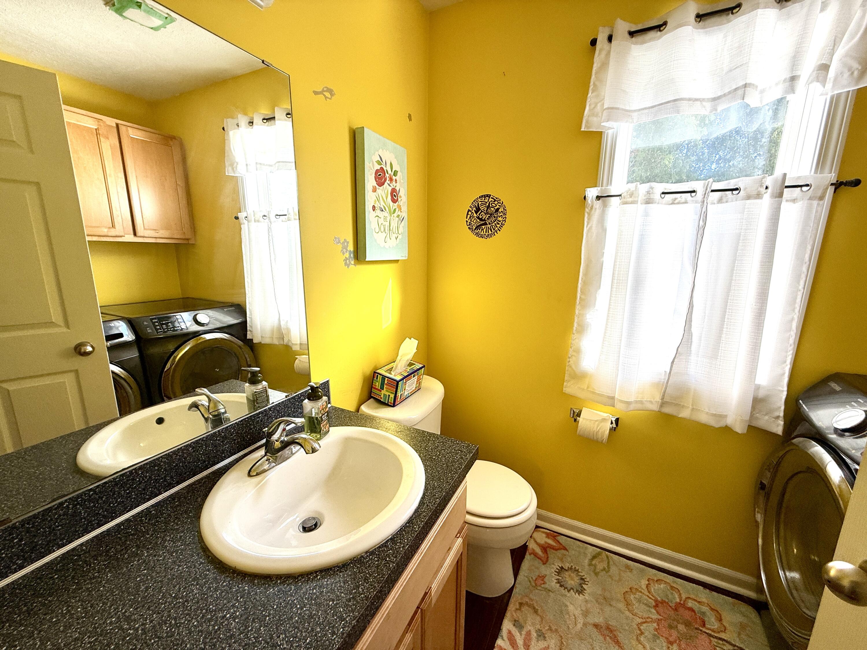 303 Wiley Road, Unit 10 Douglas, MI 49408 - Photo 12 of 43 1st floor 1/2 bath