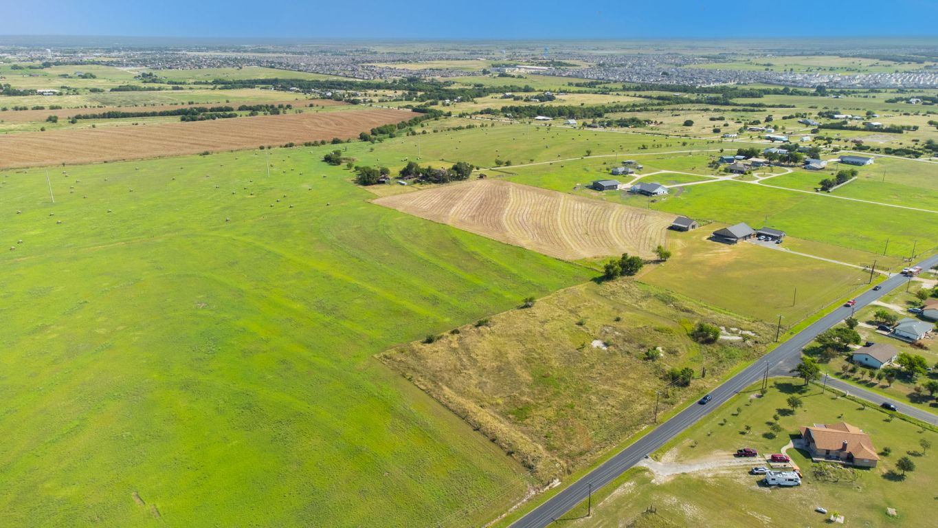 1499 County Road 311 Jarrell, TX 76537 - Photo 5 of 9 a view of an ocean from a building