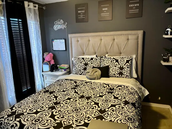 $2,500 | 981 Southwest McComkle Avenue, Port St. Lucie, FL 34953