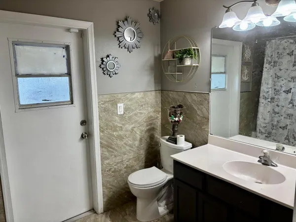 $2,500 | 981 Southwest McComkle Avenue, Port St. Lucie, FL 34953