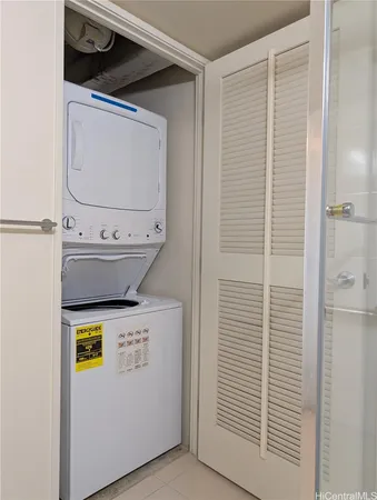$3,350 | 1296 Kapiolani Boulevard, Unit II809, Honolulu, HI 96814