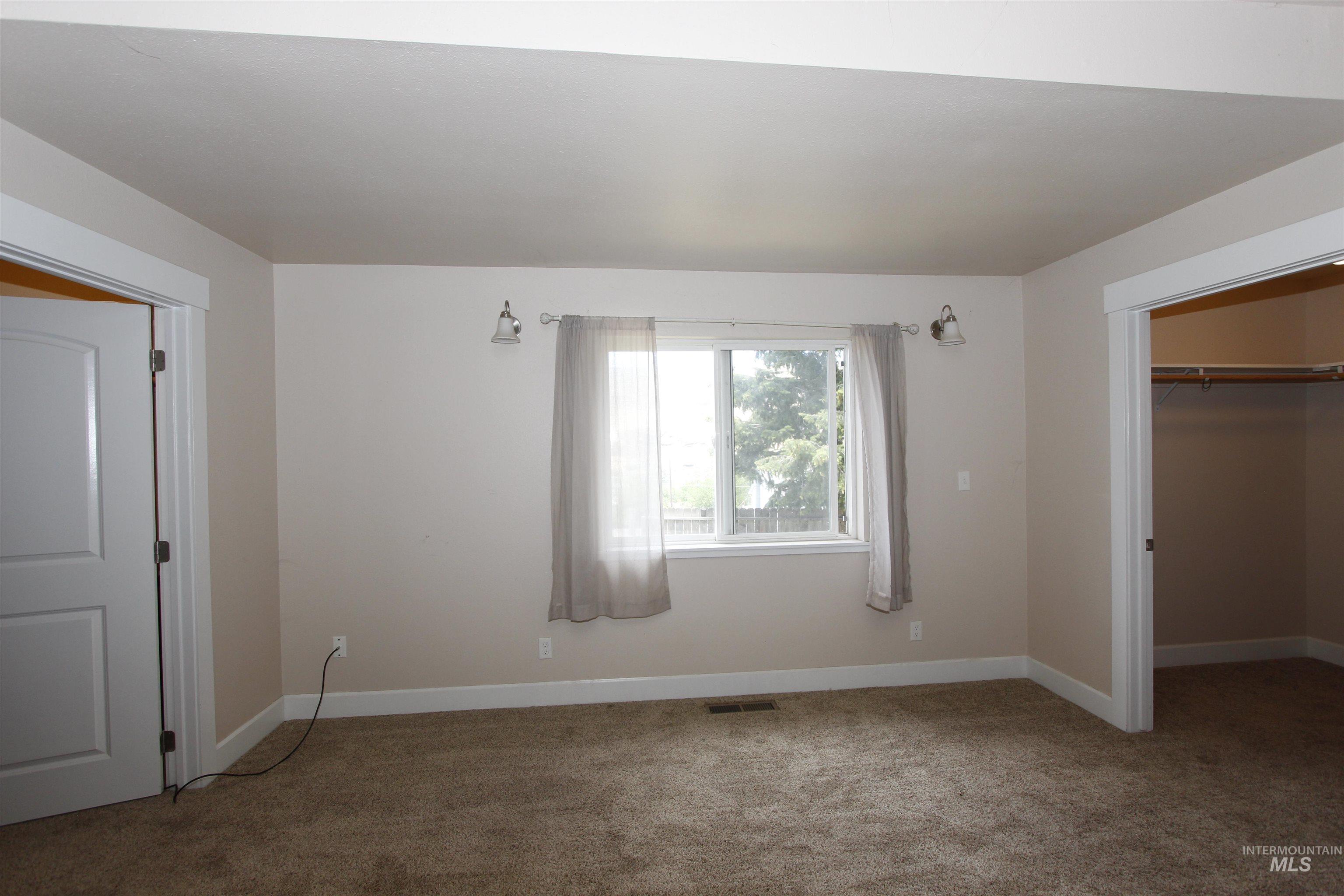 904 3rd Street Asotin, WA 99402 - Photo 13 of 35