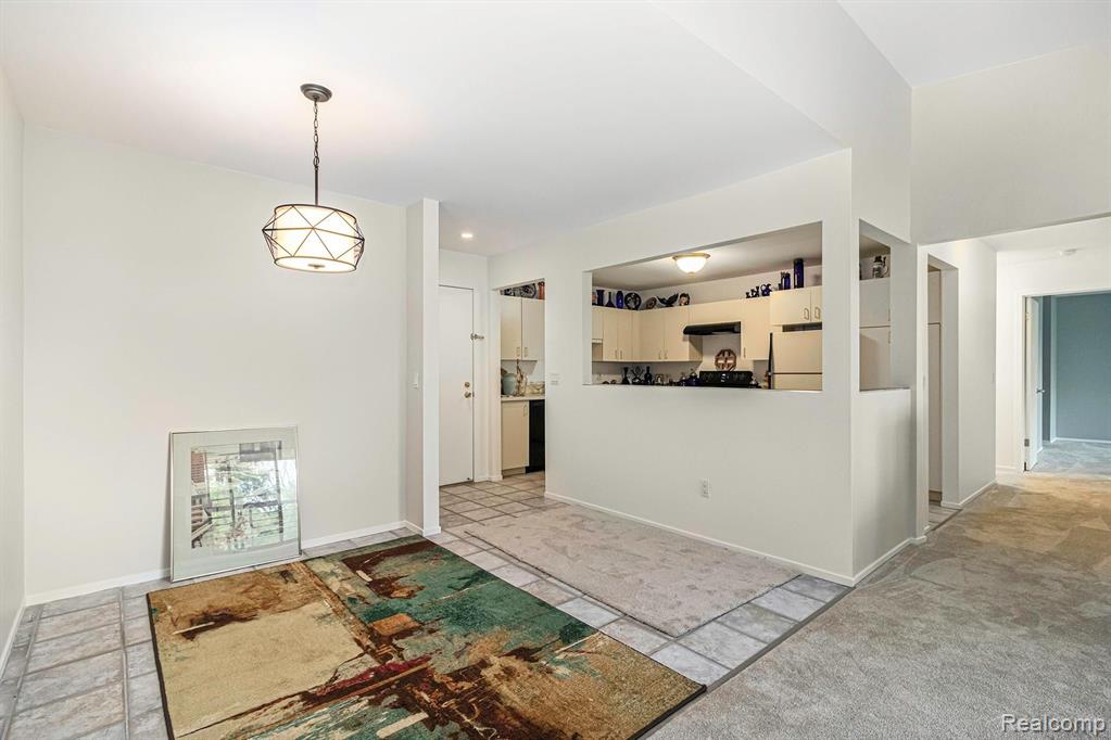 30414 Orchard Lake Road, Unit 25 Farmington Hills, MI 48334 - Photo 8 of 25