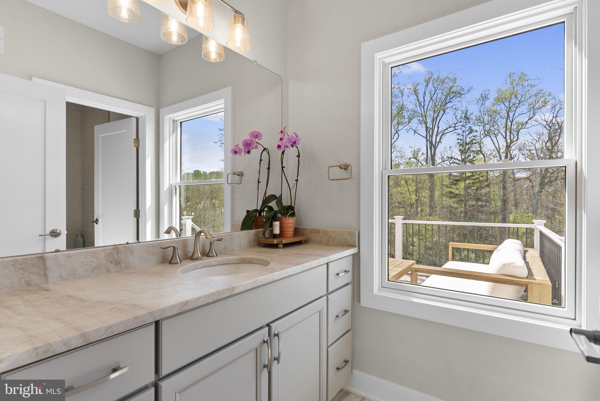 3155 Ridgeview Court Garnet Valley, PA 19060 - Photo 40 of 99 Main Level Full Bath