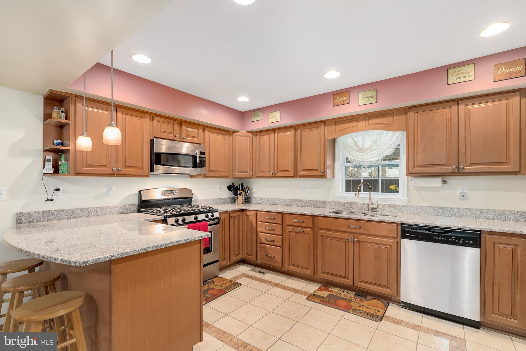 8254 Vosges Road Baltimore, MD 21244 - Photo 4 of 34 Gallery Image 4