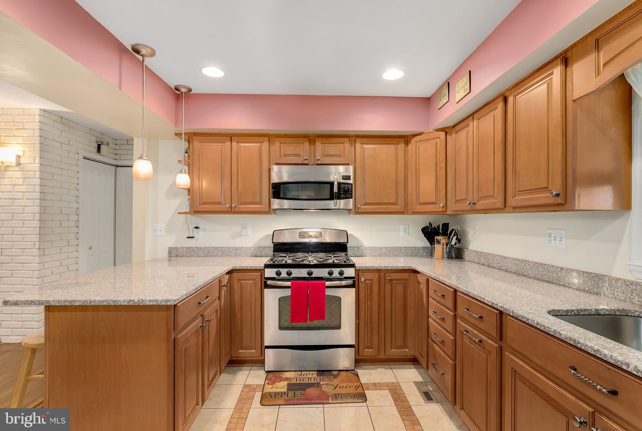 8254 Vosges Road Baltimore, MD 21244 - Photo 5 of 34 Gallery Image 5