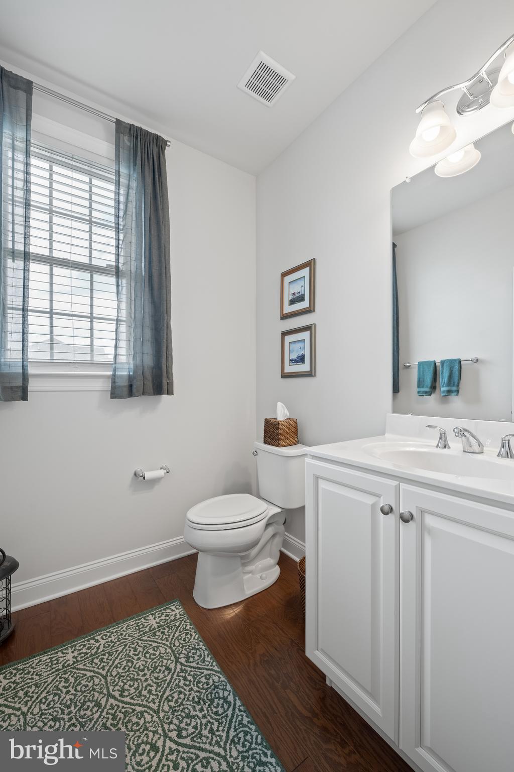 502 Liseter Road Newtown Square, PA 19073 - Photo 19 of 49 Powder room on main level