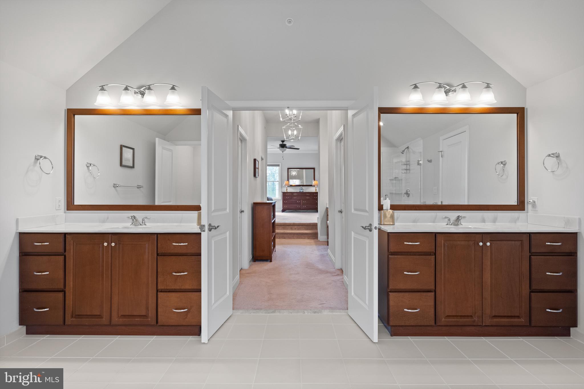 502 Liseter Road Newtown Square, PA 19073 - Photo 29 of 49 2 vanities, vaulted ceilings in ensuite bath