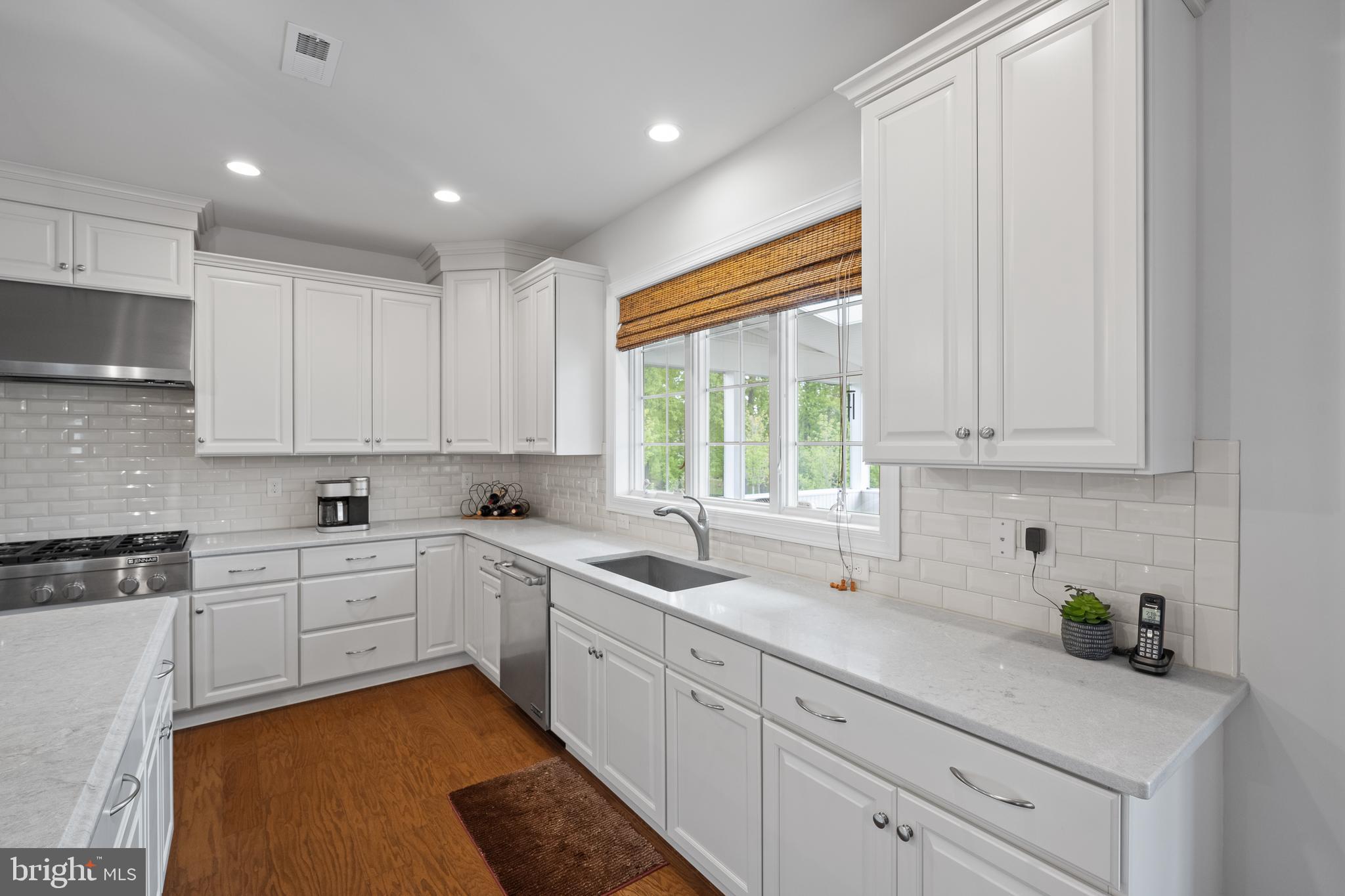 502 Liseter Road Newtown Square, PA 19073 - Photo 8 of 49 subway tile backsplash, stainless appliances