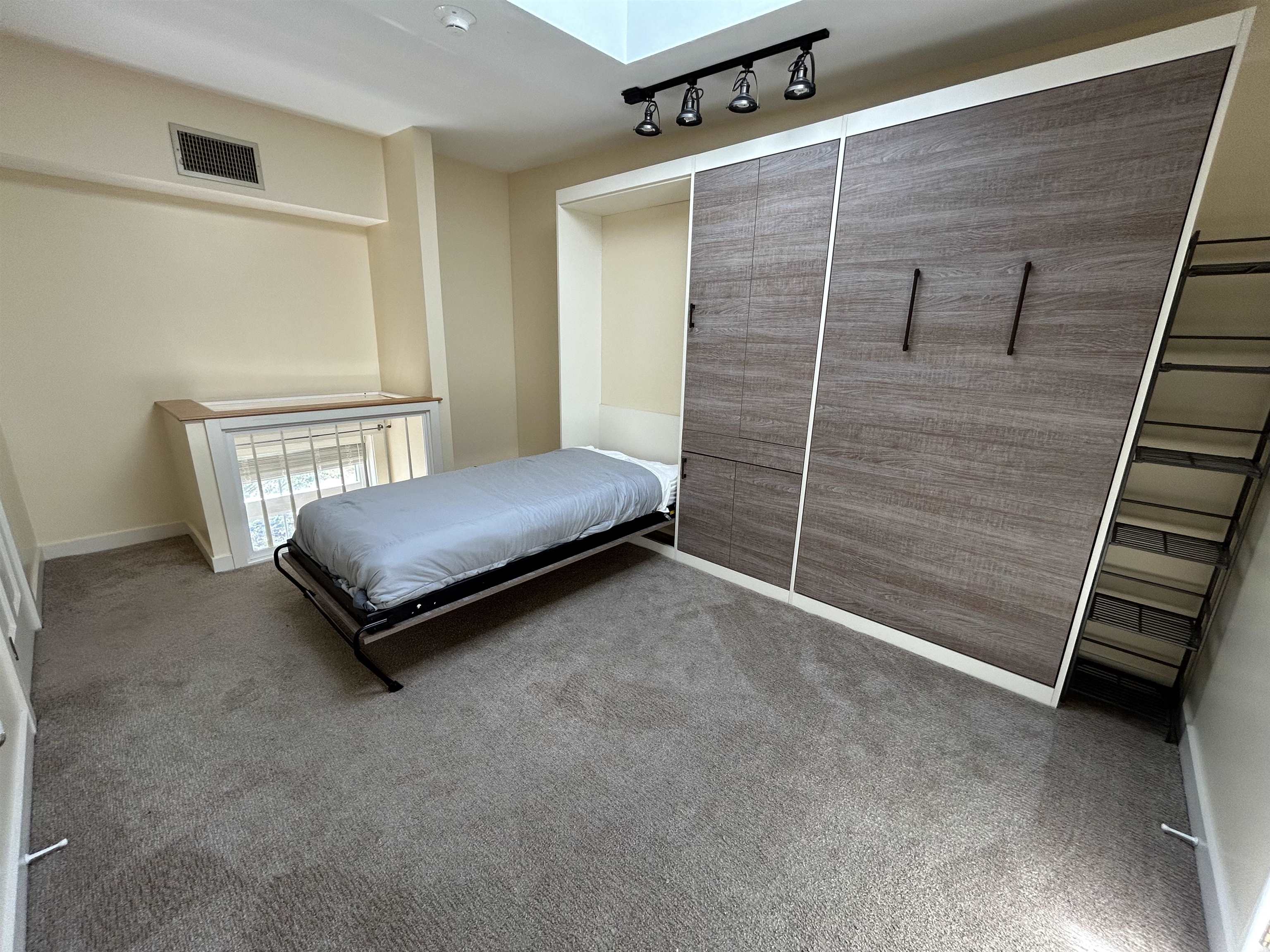 196 Water Street, Unit 18 Exeter, NH 03833 - Photo 20 of 37