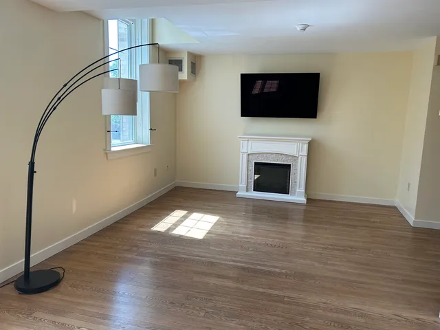 $449,000 | 196 Water Street, Unit 18, Exeter, NH 03833