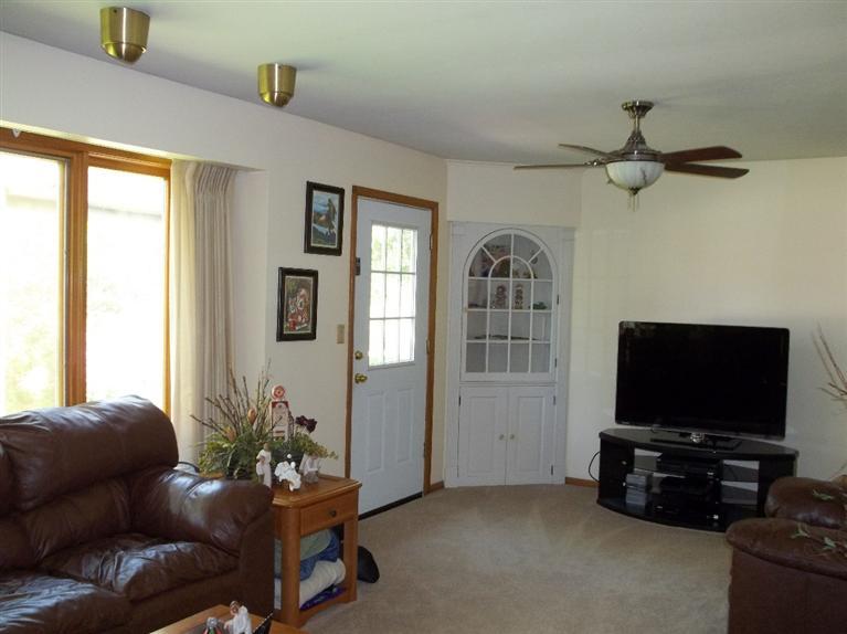 406 Ridgecrest Drive Clinton, IA 52732 - Photo 8 of 13 Gallery Image 8