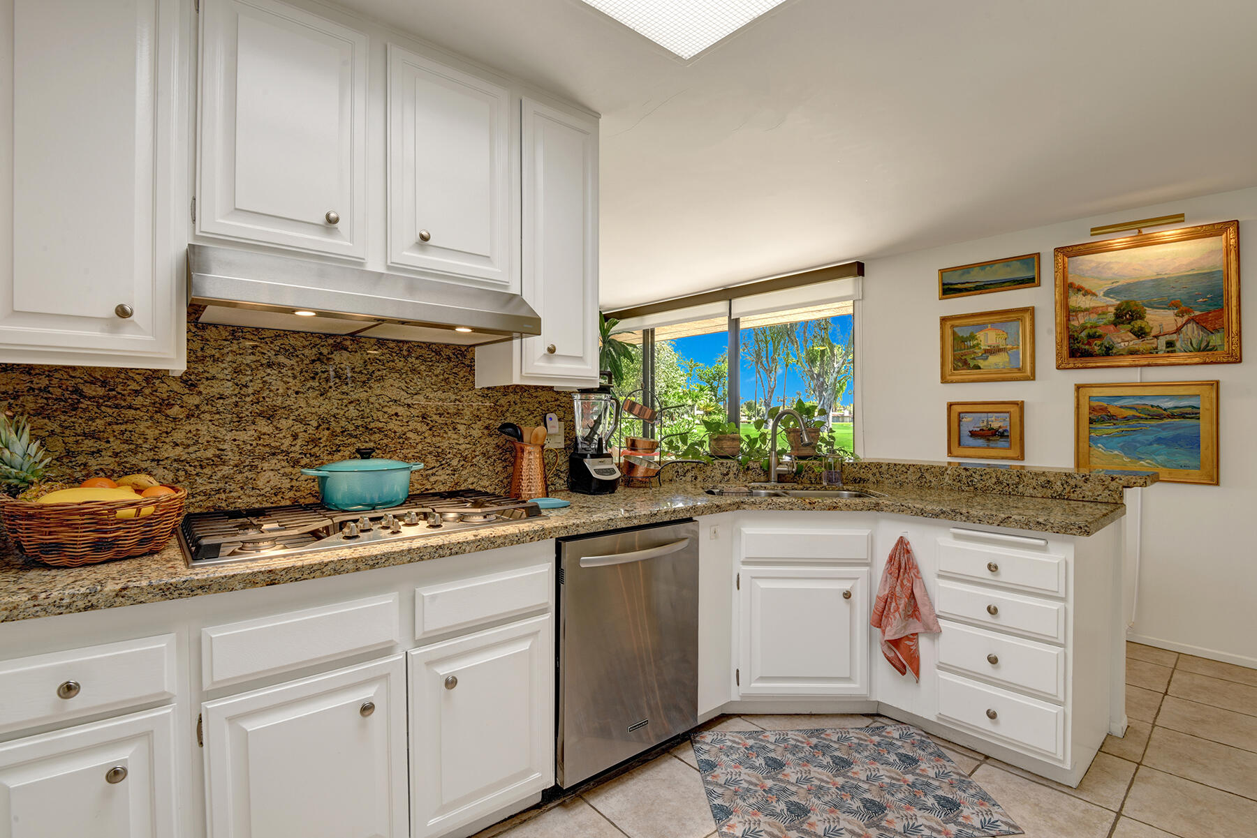 30 Duke Drive Rancho Mirage, CA 92270 - Photo 3 of 38 KITCHEN