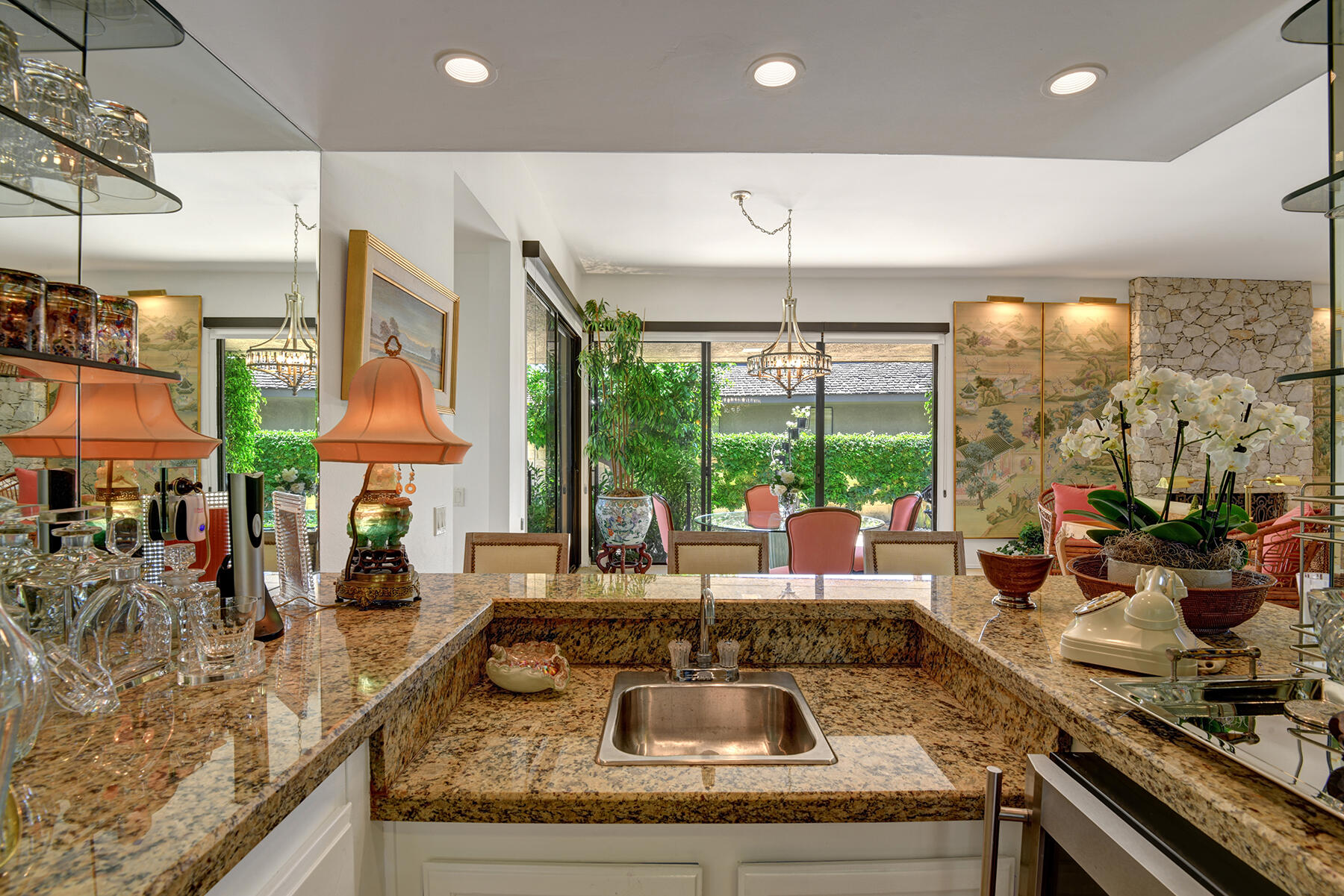 30 Duke Drive Rancho Mirage, CA 92270 - Photo 4 of 38 Wet Bar