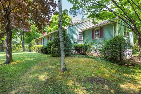 53 Sunset Road Groton, MA 01450 - Photo 3 of 27