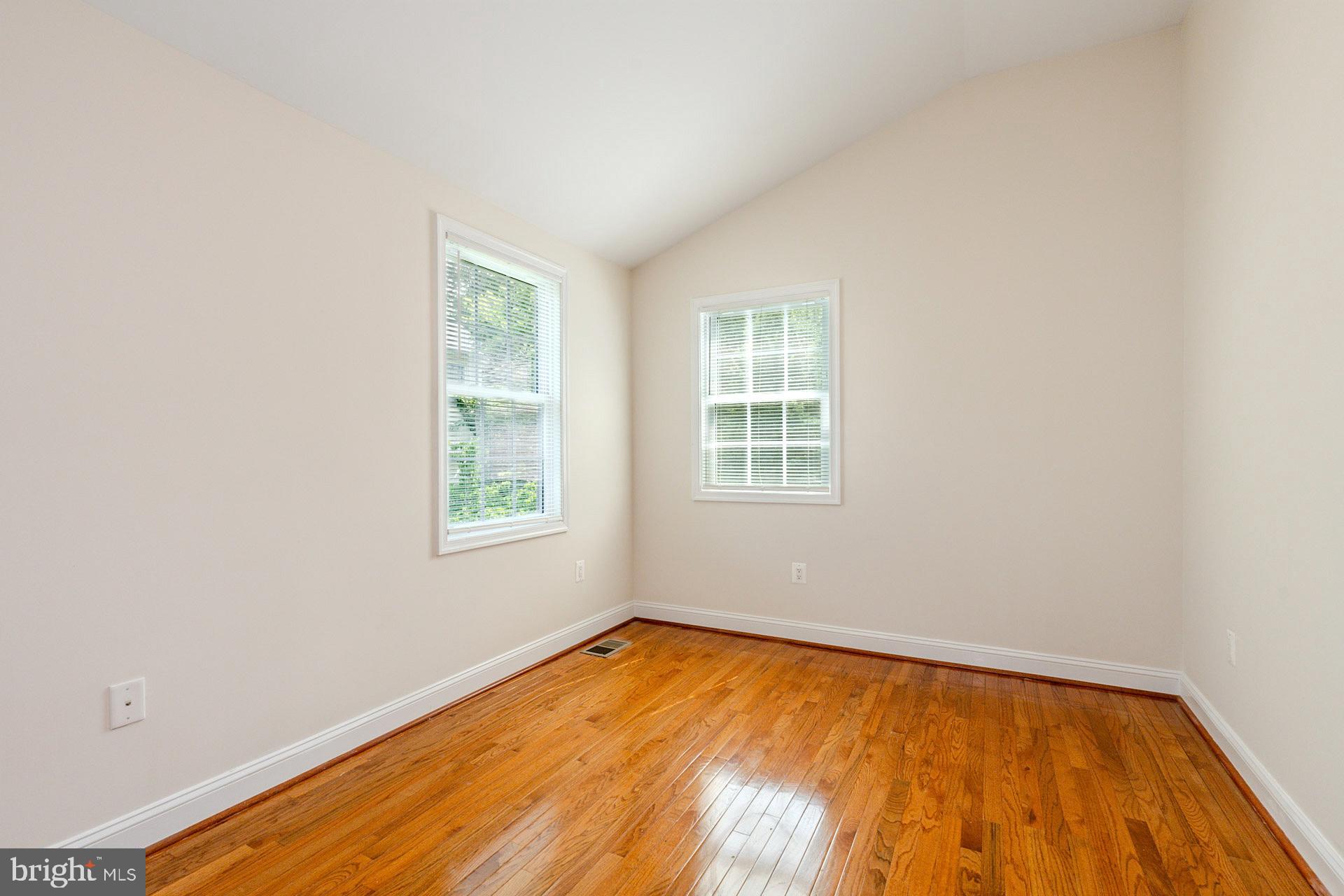 2923 Fairhill Road Fairfax, VA 22031 - Photo 22 of 63 Gallery Image 22