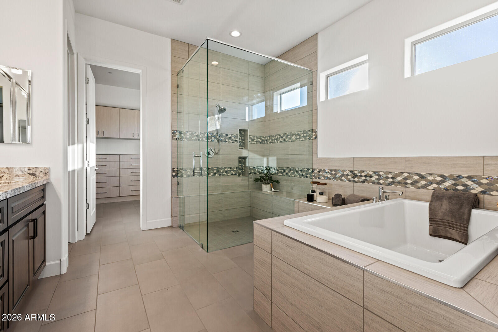 17710 East Bear Wallow Way Rio Verde, AZ 85263 - Photo 28 of 75 Seperate Tub & Shower