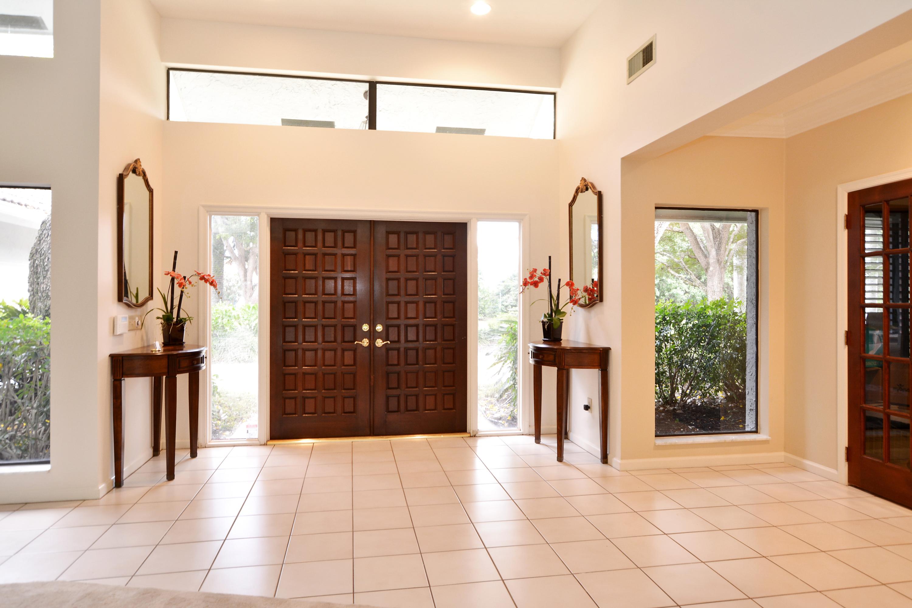 10459 Prestwick Road Boynton Beach, FL 33436 - Photo 4 of 31 Foyer