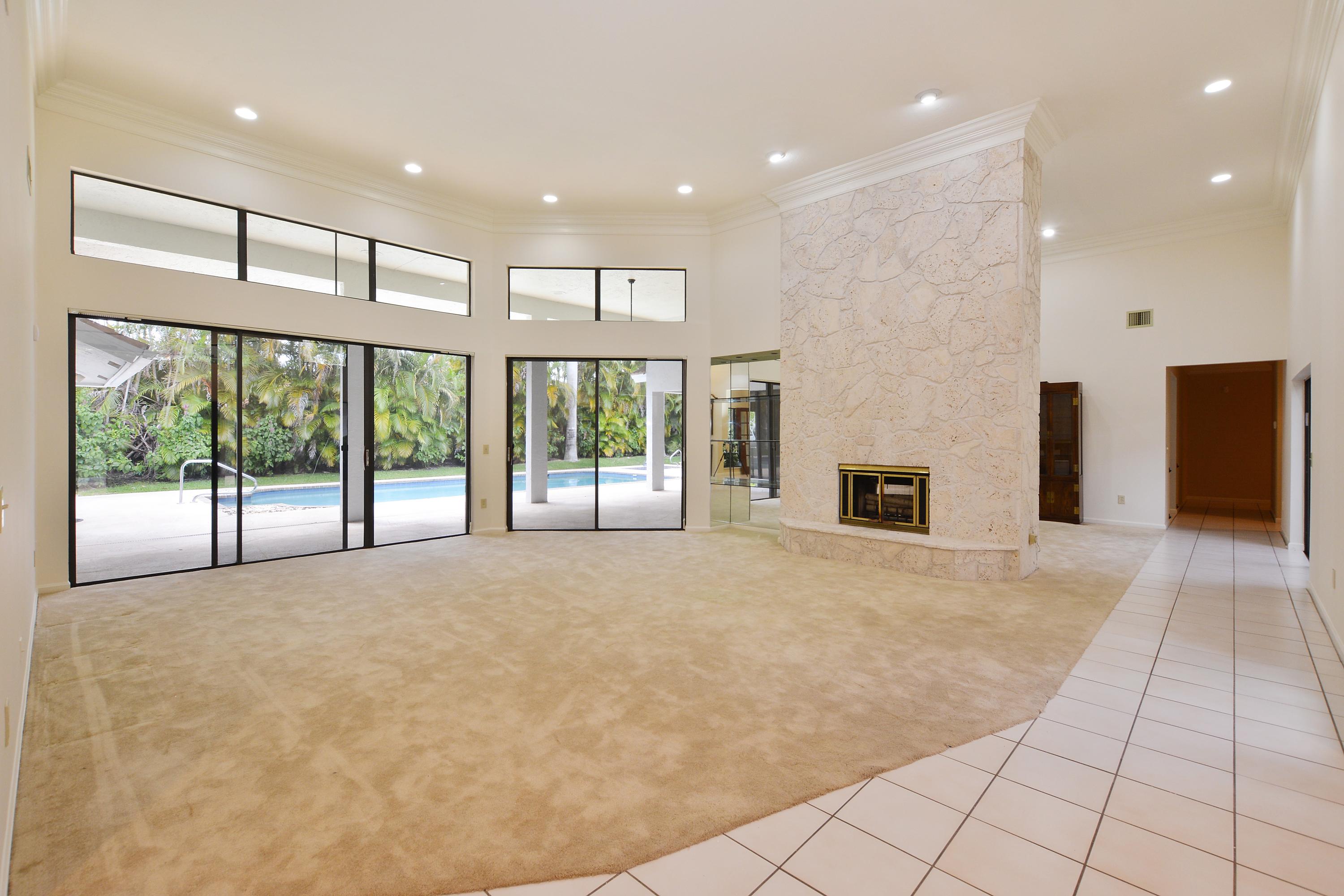 10459 Prestwick Road Boynton Beach, FL 33436 - Photo 5 of 31 Living Room