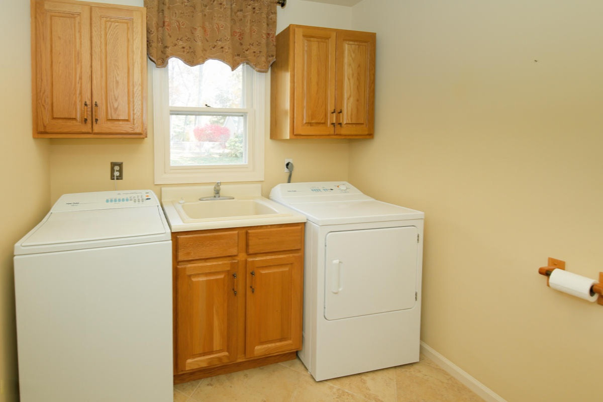 2916 Tattersall Road Portage, MI 49024 - Photo 11 of 26 2916 Tattersall-111