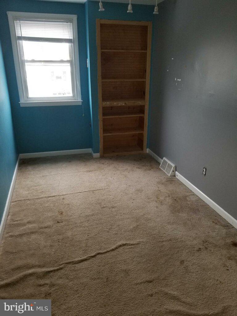9939 Bridle Road Philadelphia, PA 19115 - Photo 5 of 13 Gallery Image 5