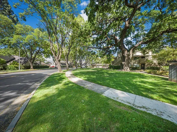 $445,900 | 5693 Makati Circle, Unit B, San Jose, CA 95123