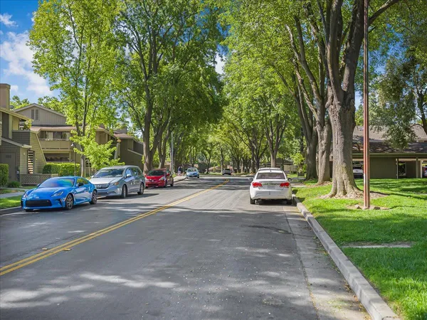 $445,900 | 5693 Makati Circle, Unit B, San Jose, CA 95123