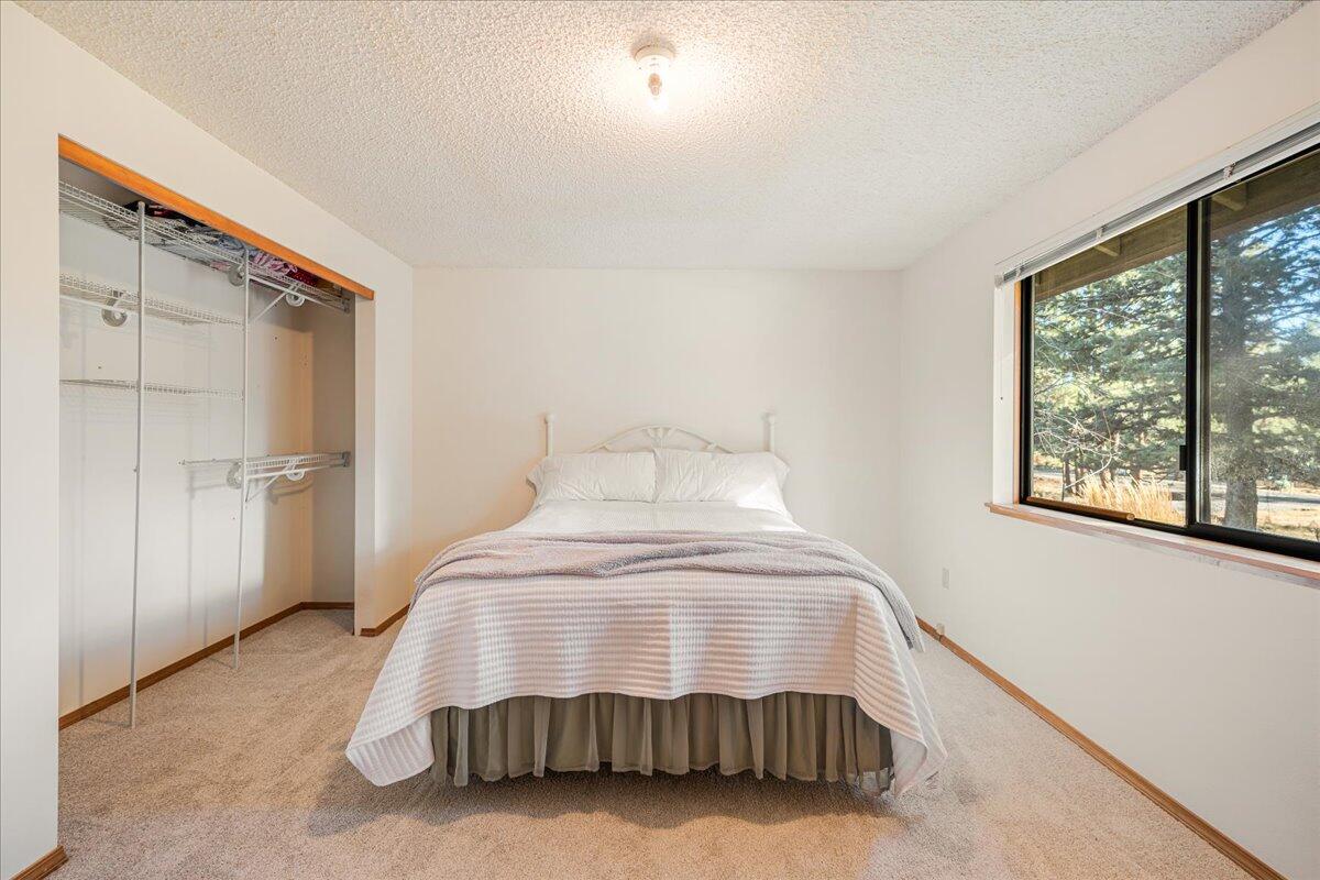 19304 Baker Road Bend, OR 97702 - Photo 18 of 38 Primary Bedroom