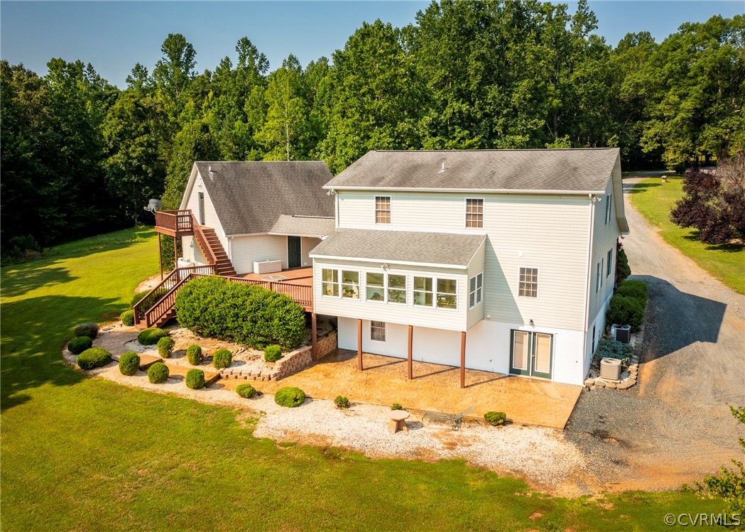 3676 Bell Road Dillwyn, VA 23936 - Photo 24 of 50 front view of a house with a yard