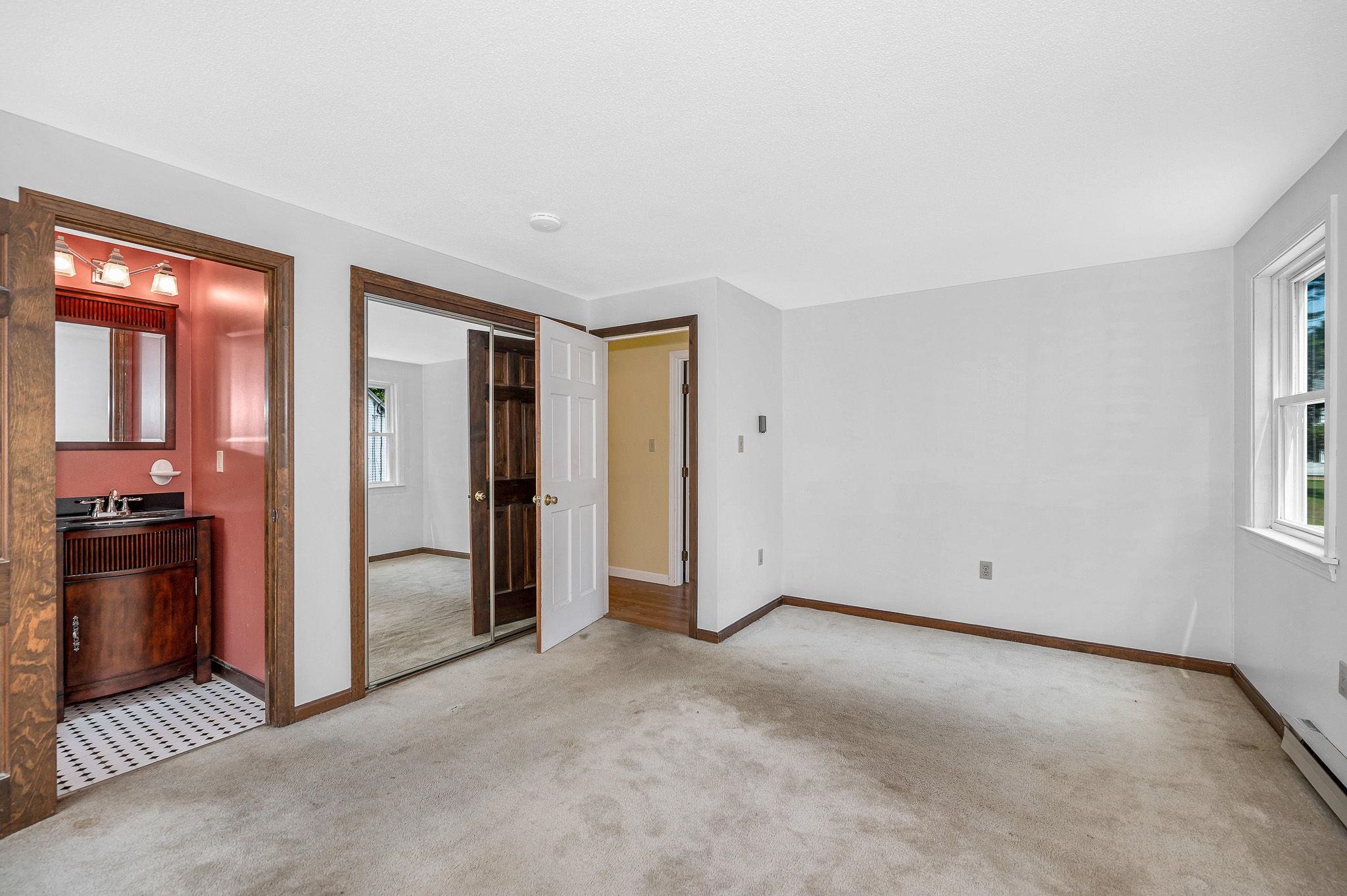 10 Wagner Way Hudson, NH 03051 - Photo 18 of 48