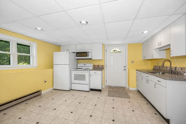 $639,900 | 10 Wagner Way, Hudson, NH 03051