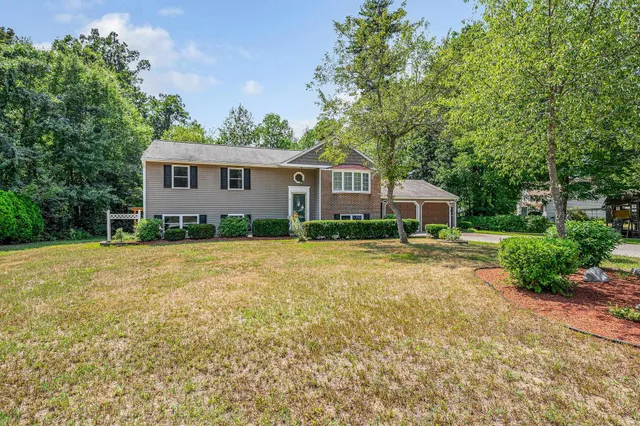 $639,900 | 10 Wagner Way, Hudson, NH 03051