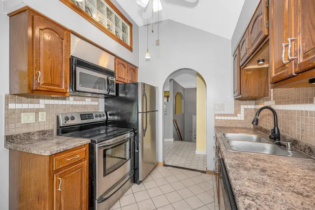 $639,900 | 10 Wagner Way, Hudson, NH 03051