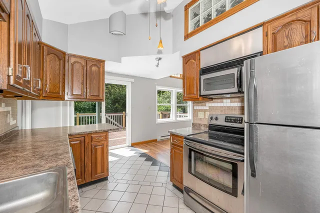 $639,900 | 10 Wagner Way, Hudson, NH 03051