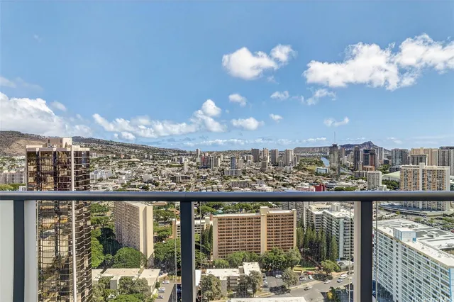 $3,000 | 1500 Rycroft Street, Unit 4305R, Honolulu, HI 96814