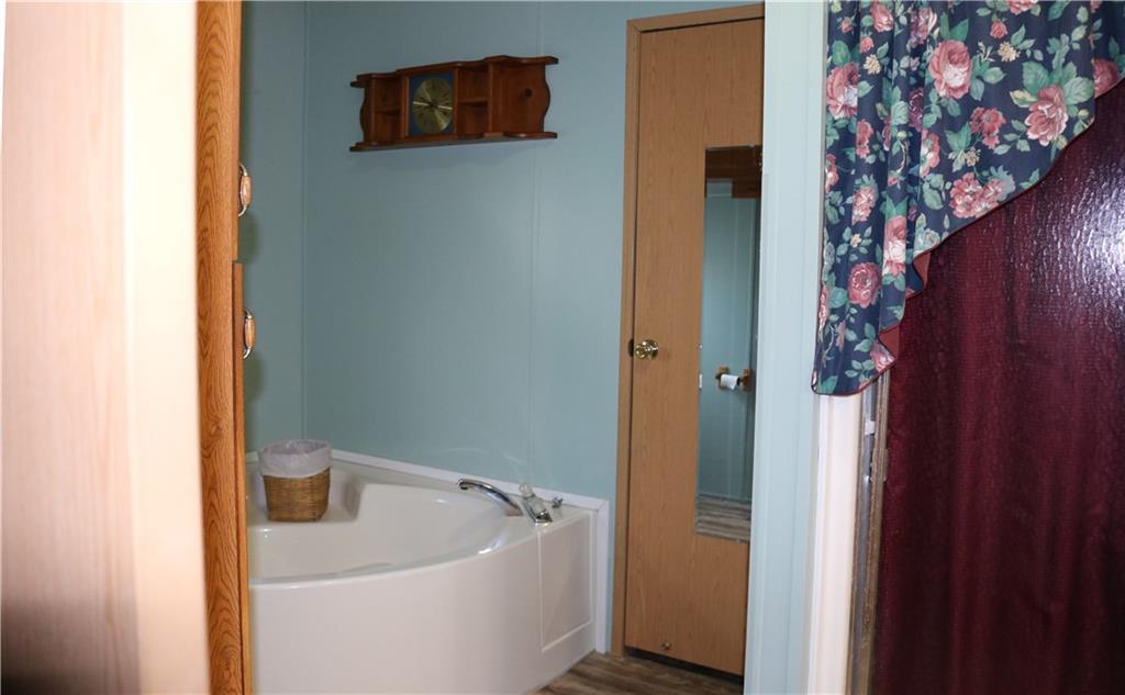 909 Mariaville Road Ellsworth, ME 04605 - Photo 11 of 30 Master bathroom tub.