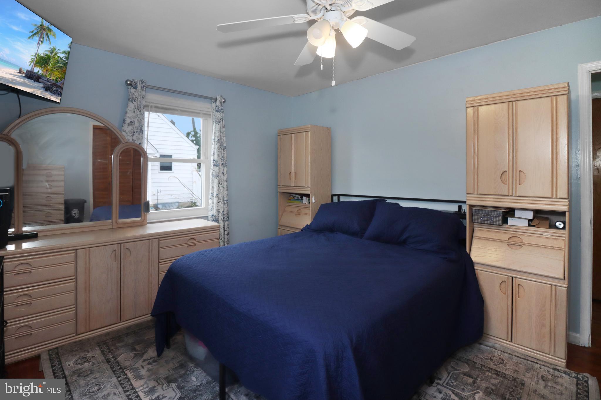 240 Youngs Road Trenton, NJ 08619 - Photo 39 of 66 Main floor Bedroom