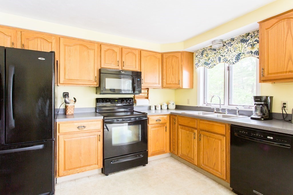 16 Pierce Road West Brookfield, MA 01585 - Photo 3 of 41 Gallery Image 3