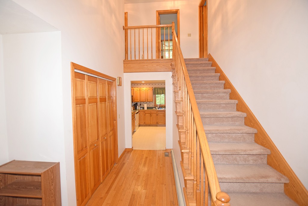 89 Dugway Road Petersham, MA 01366 - Photo 7 of 30