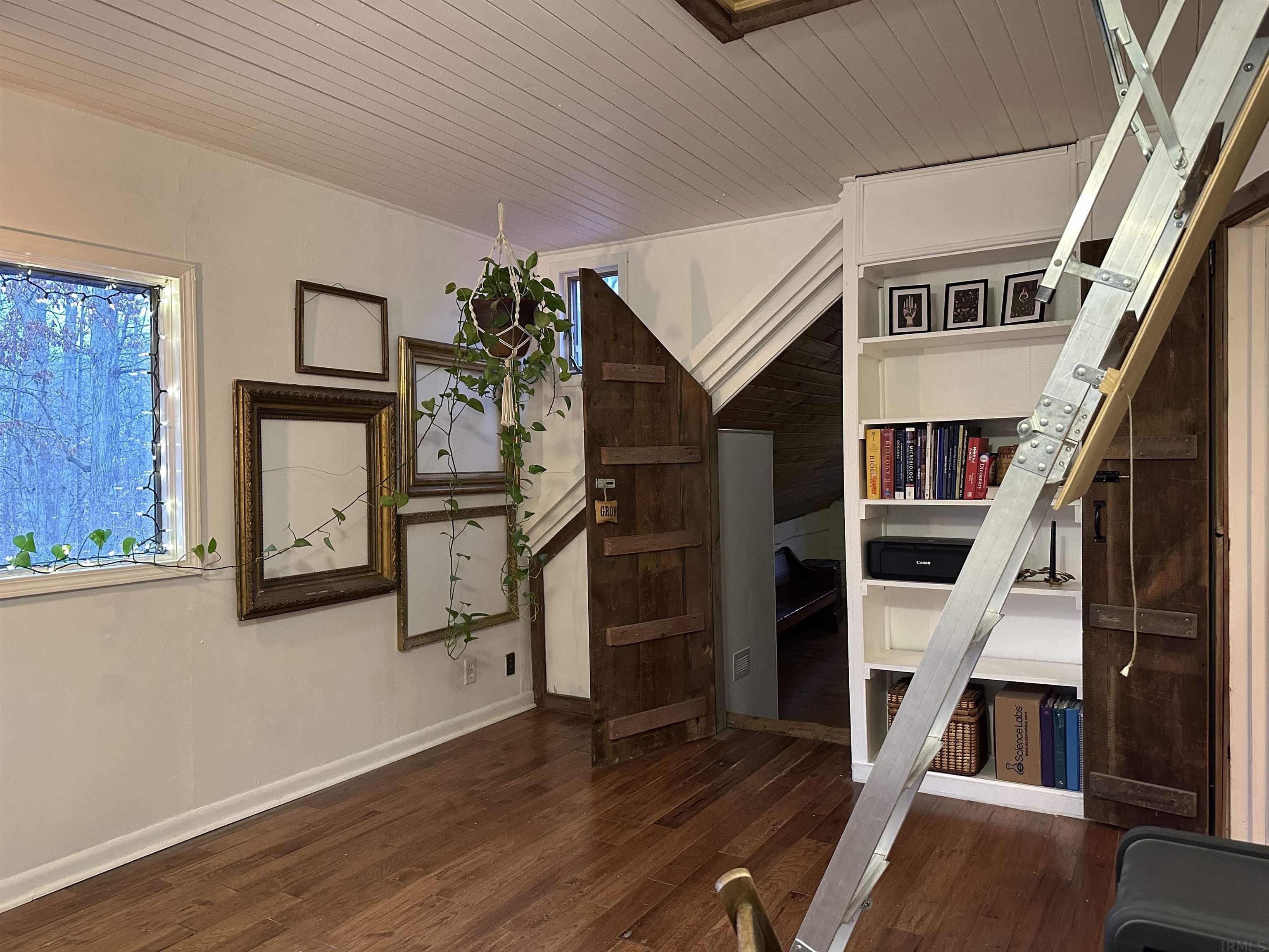 1553 Jackson Branch Road Nashville, IN 47448 - Photo 13 of 28 Gallery Image 13