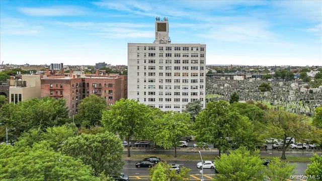 $309,500 | 1170 Ocean Parkway, Unit 5D | Midwood