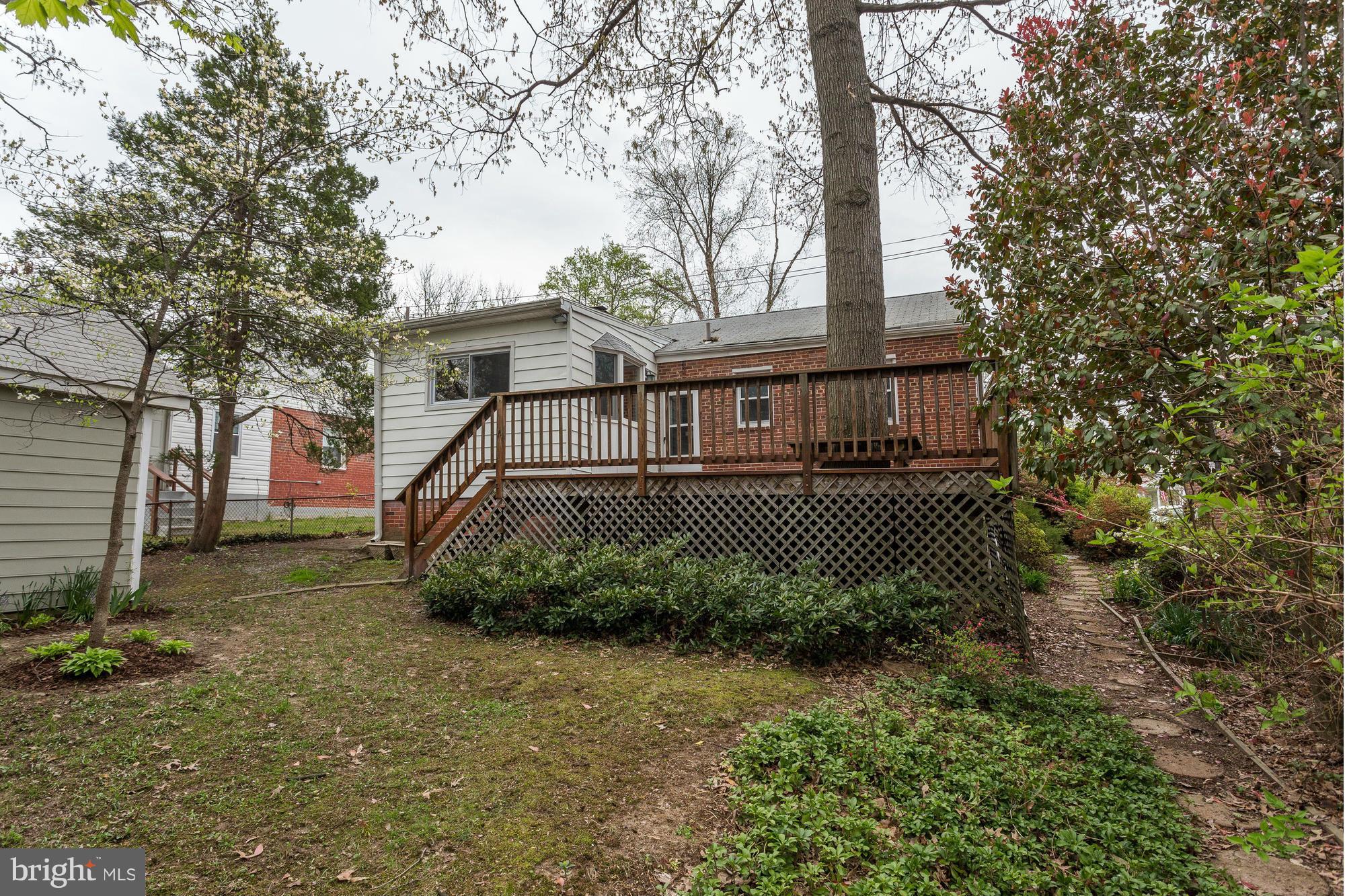 10600 Inwood Avenue Silver Spring, MD 20902 - Photo 30 of 30 Exterior (Rear)