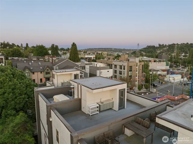 a picture of city view