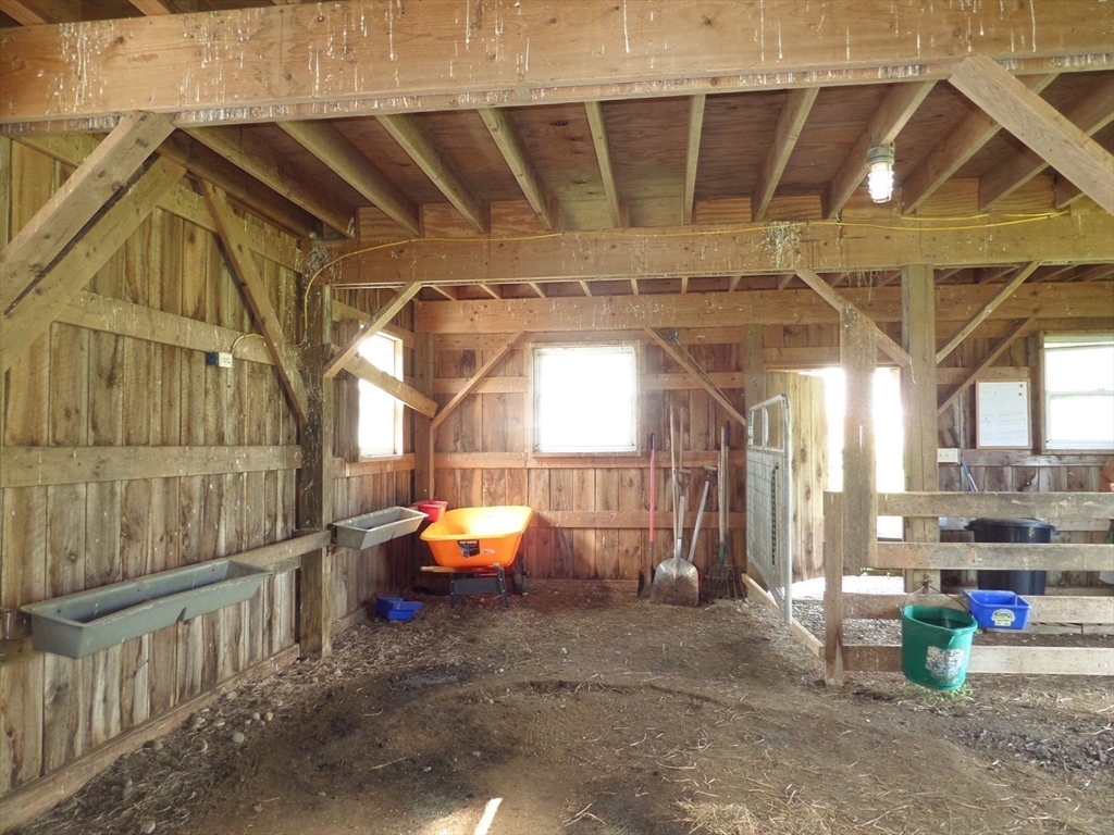 527 Old Post Road Worthington, MA 01098 - Photo 13 of 39