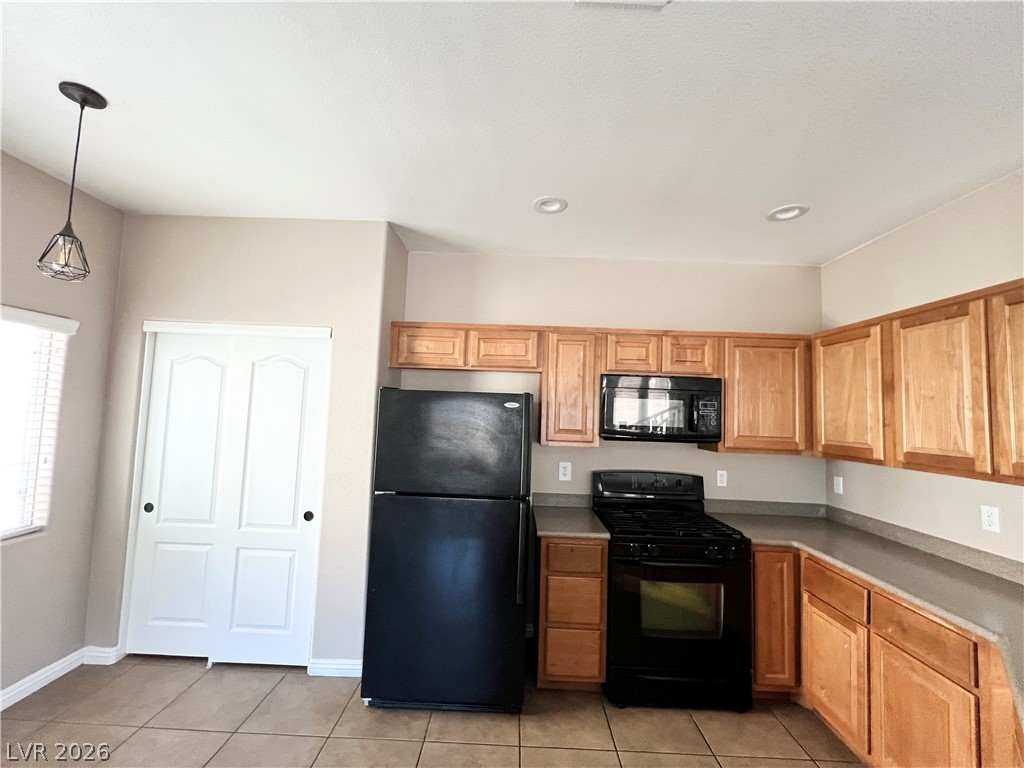 10021 Government Point Way, Unit 102 Las Vegas, NV 89183 - Photo 4 of 26