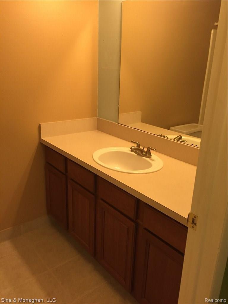 8192 24 Mile Road Utica, MI 48316 - Photo 18 of 26 Bath view 2