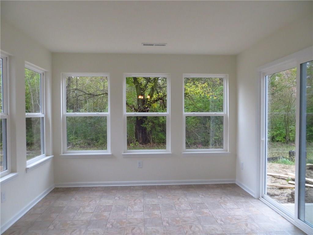 209 Rocky Road Greenfield, IN 46140 - Photo 6 of 12 Gallery Image 6